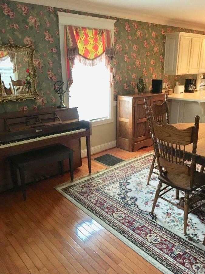 Downtown Abode In The Heart Of The Bourbon Trail Villa Lebanon Kültér fotó